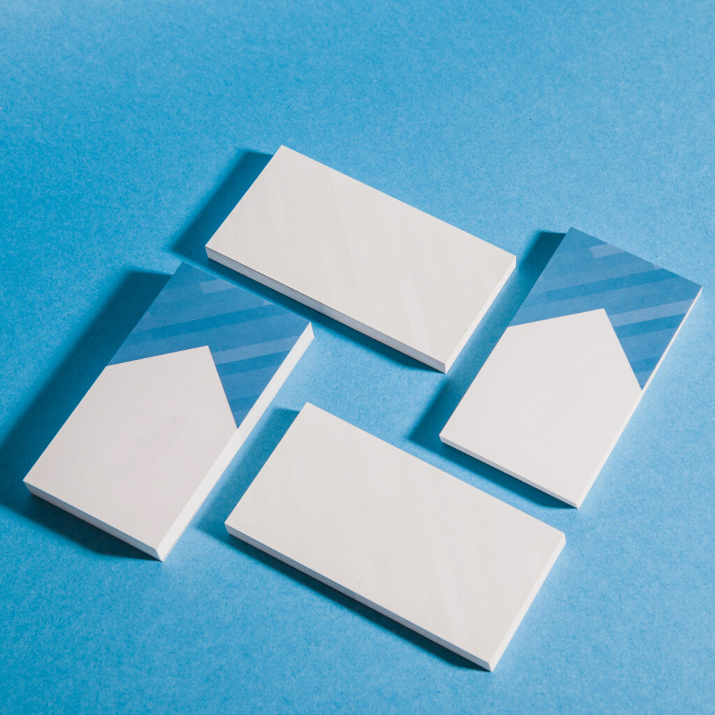 stationery-mockup-with-four-stacks-business-cards Visitenkarten